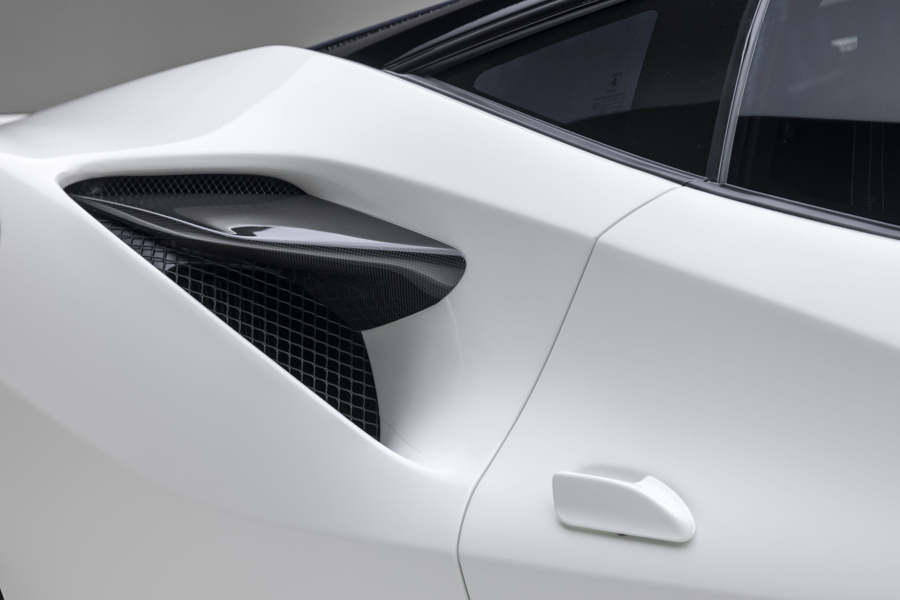 Certified 2022 Ferrari F8 Tributo RWD image 26