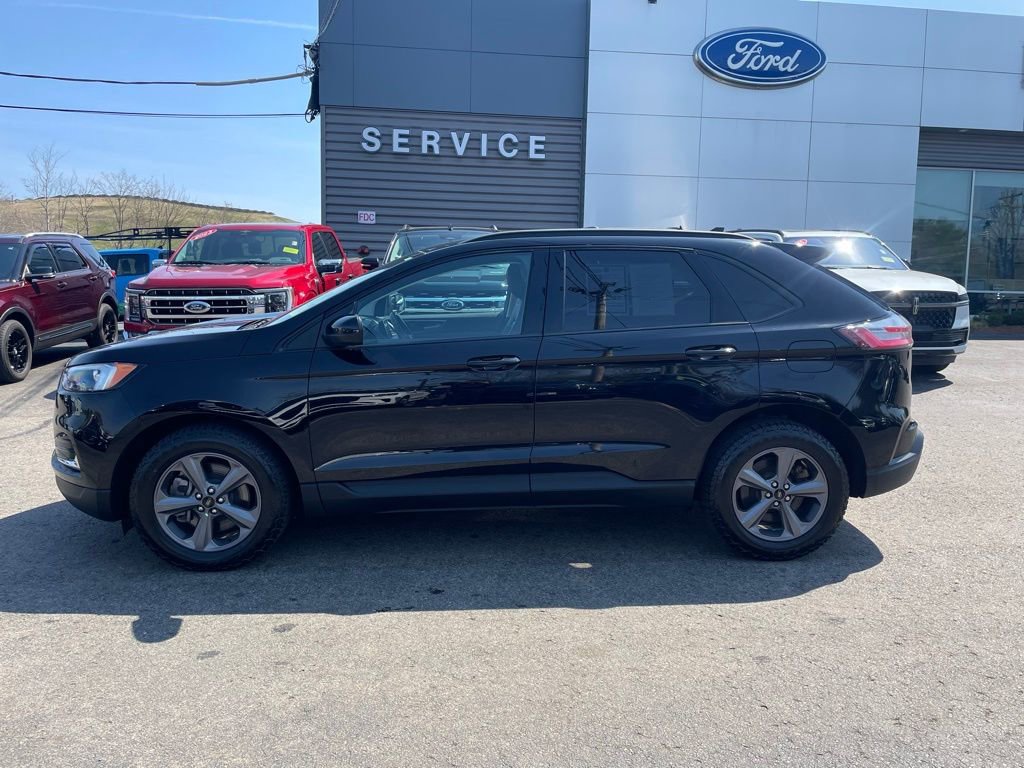Used 2023 Ford Edge SEL w/ Sport Appearance Package image 2