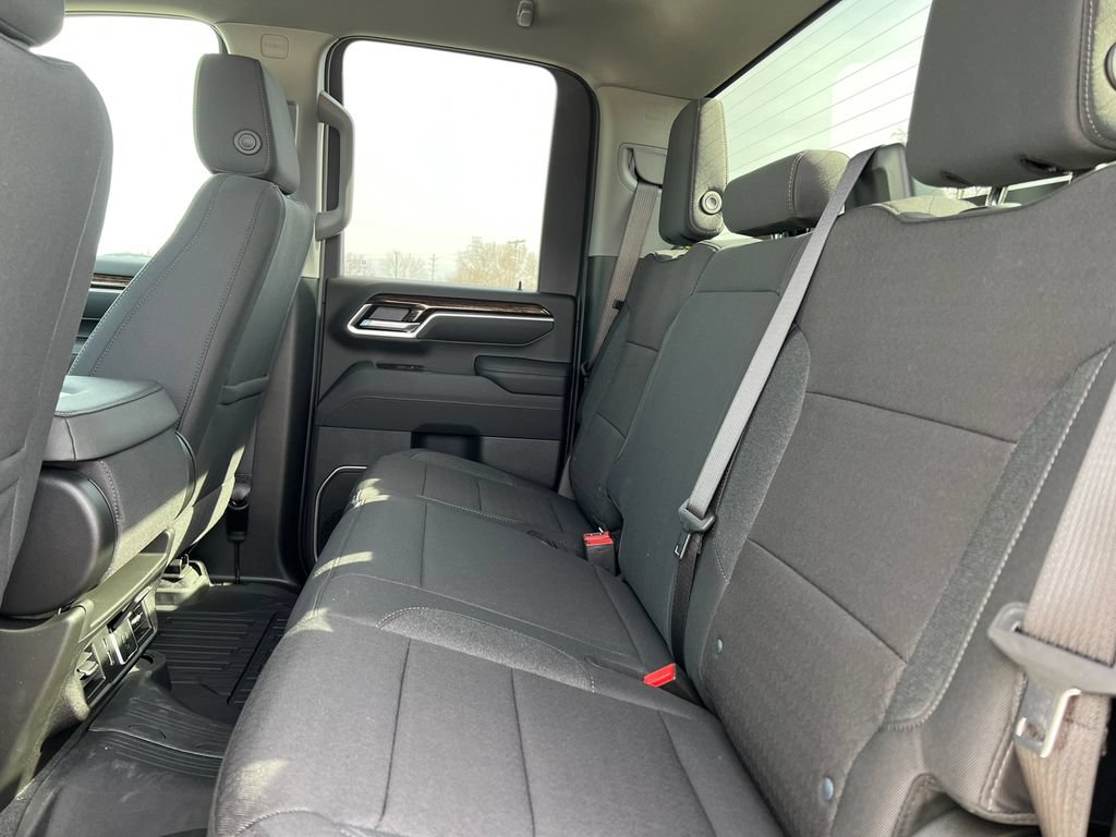 New 2026 GMC Sierra 2500 SLE w/ SLE Value Package; AWD/4WD image 5