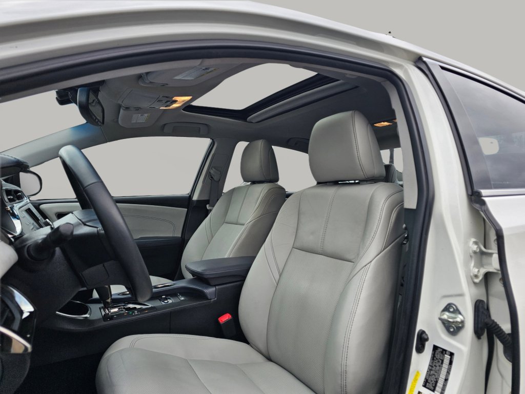 Used 2013 Toyota Avalon Limited FWD image 21