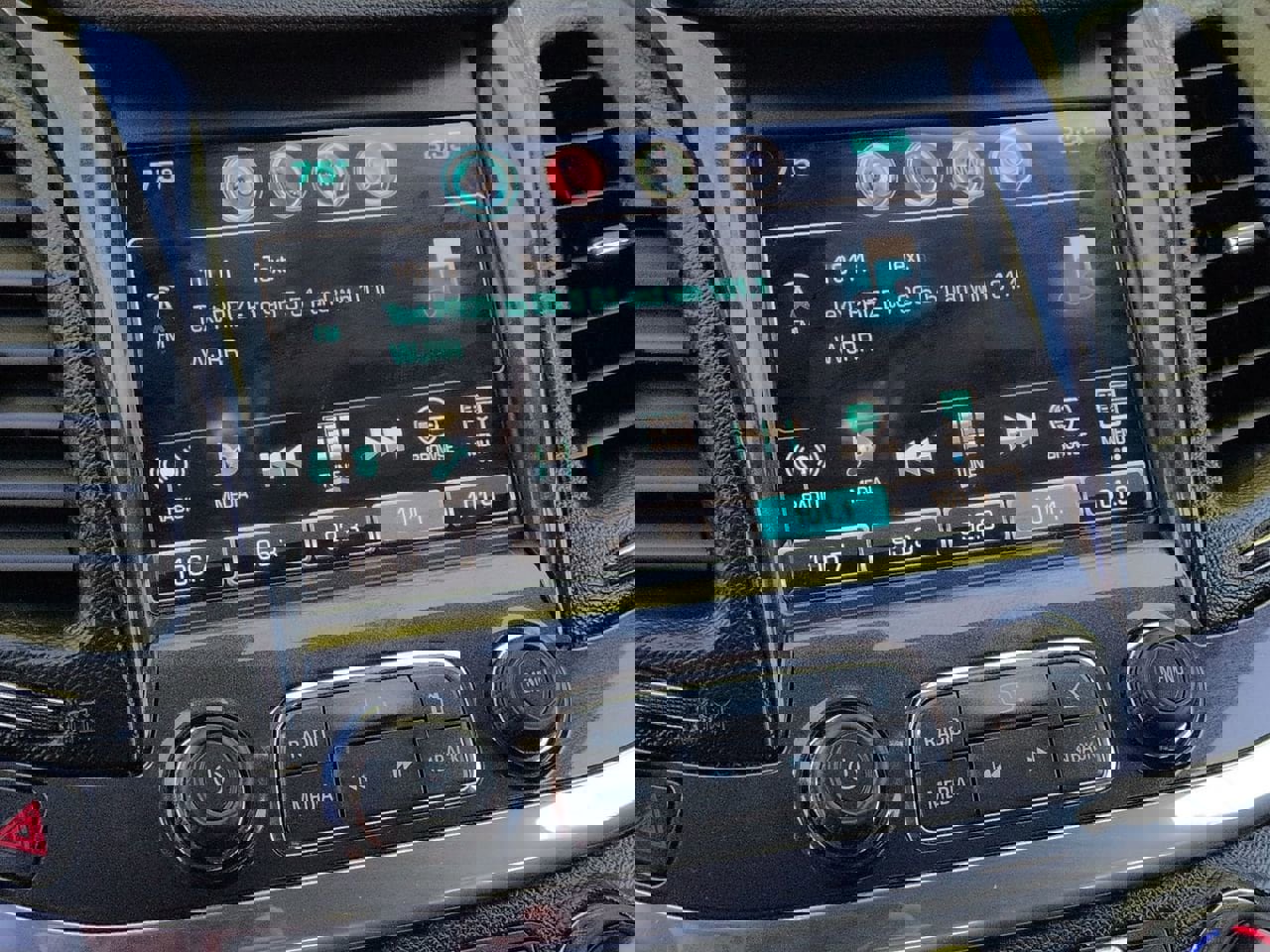 Used 2017 Chevrolet Impala LT image 17