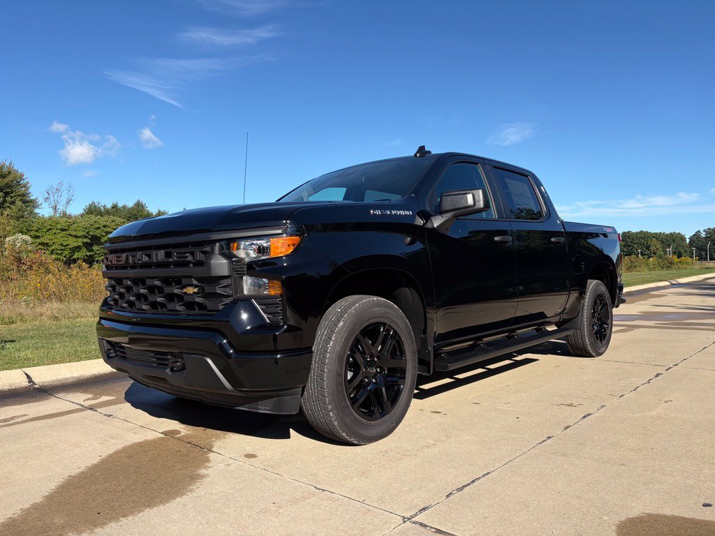 New 2026 Chevrolet Silverado 1500 Custom AWD/4WD image 1