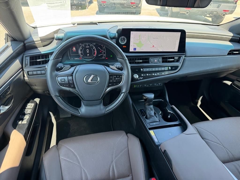 Used 2024 Lexus ES 350 w/ Technology Package FWD image 11