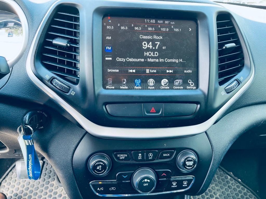 Used 2018 Jeep Cherokee Trailhawk w/ Cold Weather Group AWD/4WD image 18