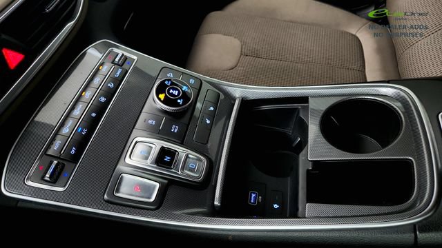 Used 2022 Hyundai Santa Fe SEL w/ Convenience Package AWD/4WD image 70