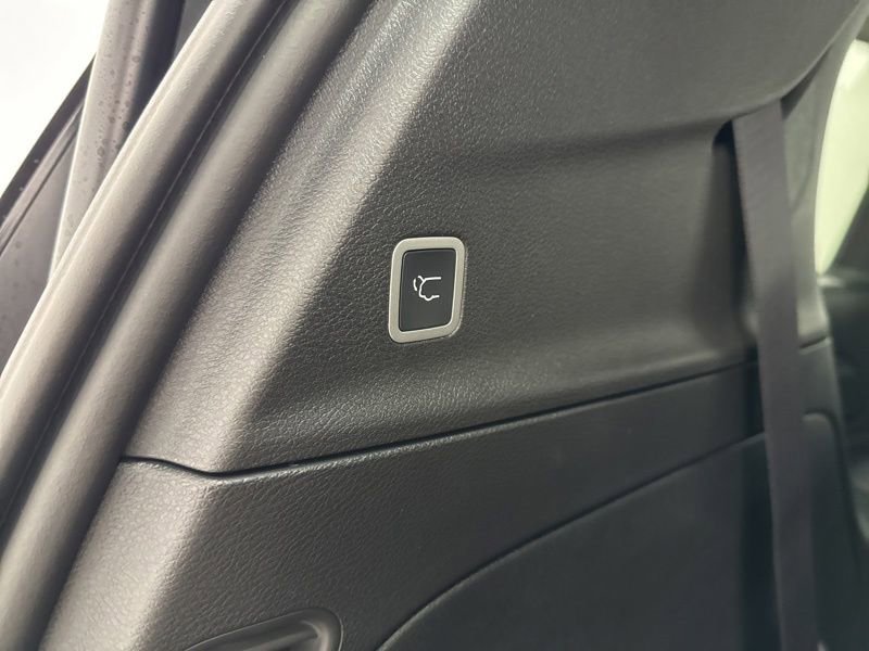 New 2026 Chrysler Pacifica Limited image 11