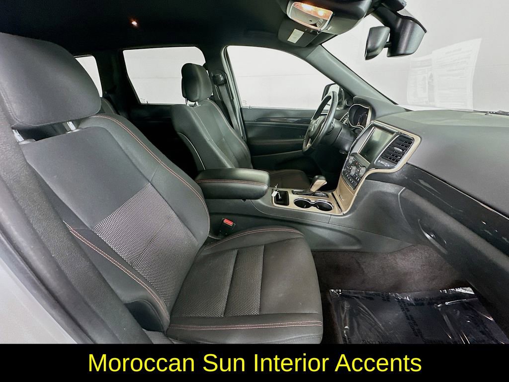 Used 2016 Jeep Grand Cherokee Laredo 75th Anniversary image 34