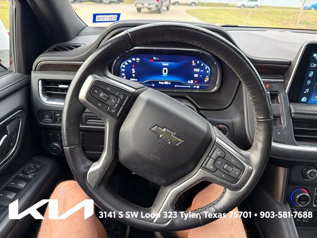 Used 2022 Chevrolet Tahoe Z71 w/ Luxury Package AWD/4WD image 19