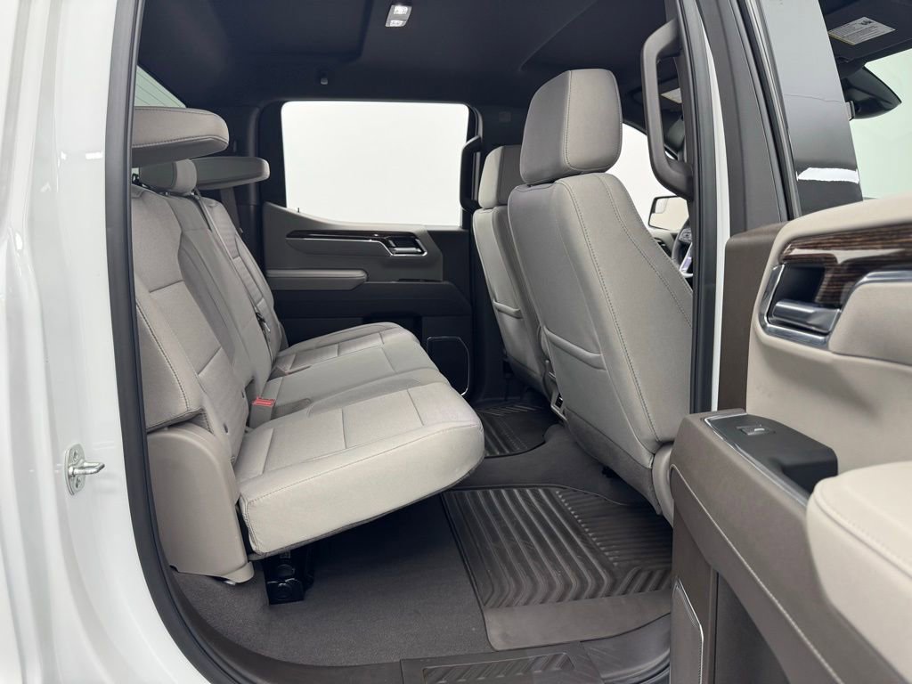 Used 2025 GMC Sierra 1500 SLE image 35