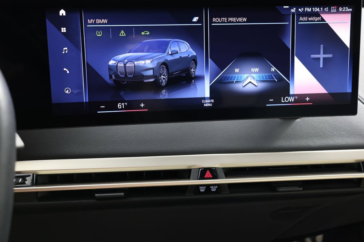 Used 2023 BMW iX xDrive50 w/ Premium Package AWD/4WD image 55