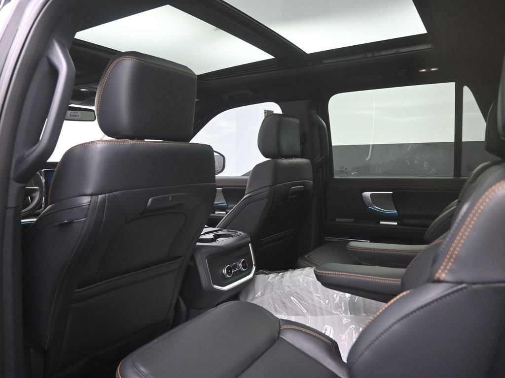 New 2025 Ford Expedition Tremor image 2