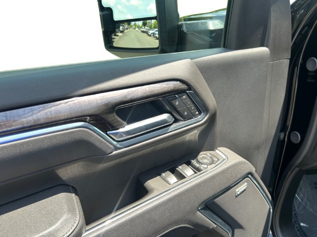 Used 2025 Chevrolet Silverado 2500 LTZ w/ Trail Boss Package AWD/4WD image 11