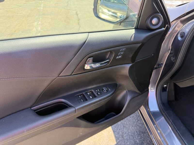 Used 2015 Honda Accord EX-L image 14