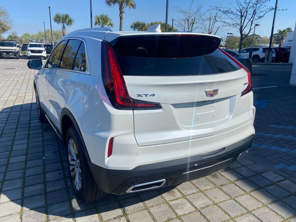Certified 2025 Cadillac XT4 Premium Luxury FWD image 7