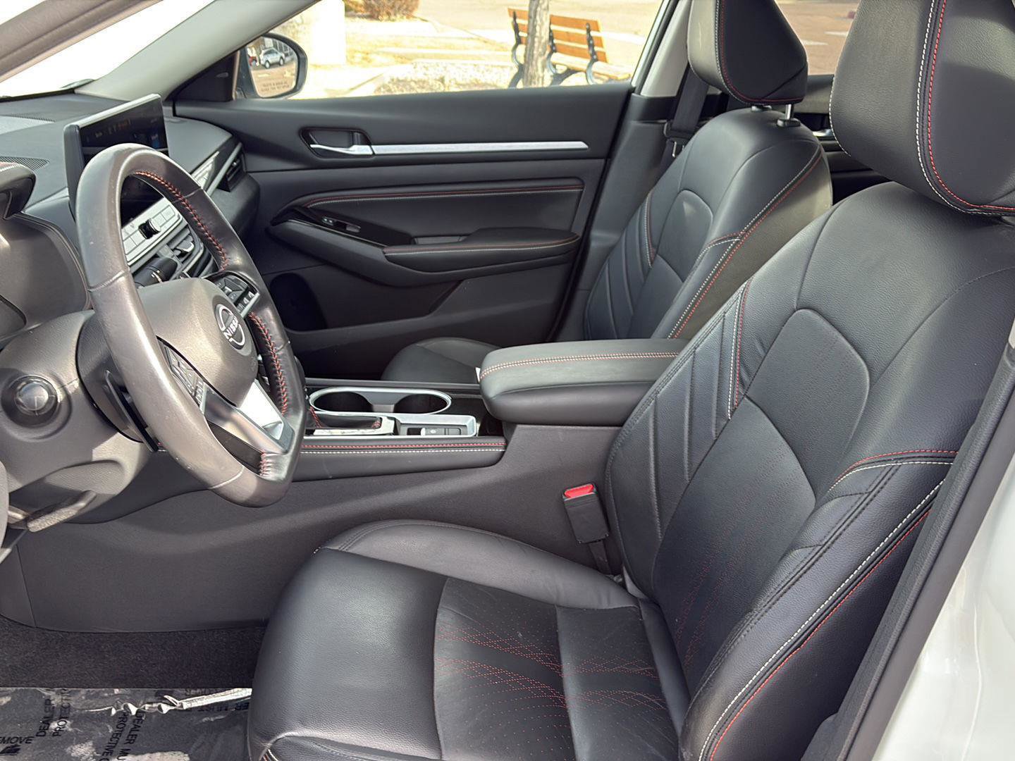 Used 2023 Nissan Altima 2.5 SR w/ SR Premium Package image 6