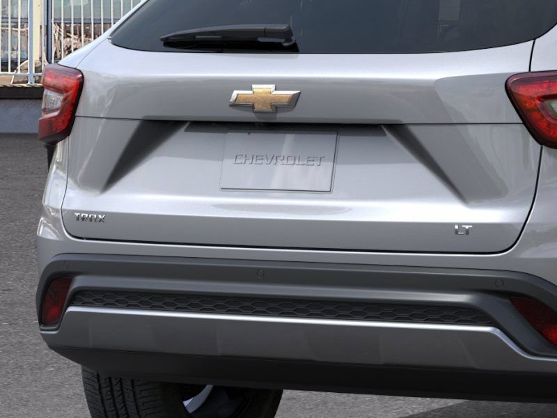 New 2026 Chevrolet Trax LT w/ Driver Confidence Package FWD image 14