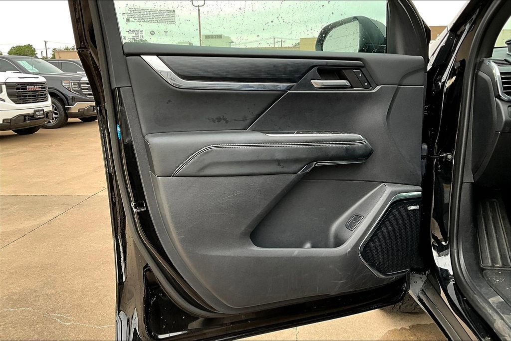 Used 2024 GMC Acadia Elevation image 20