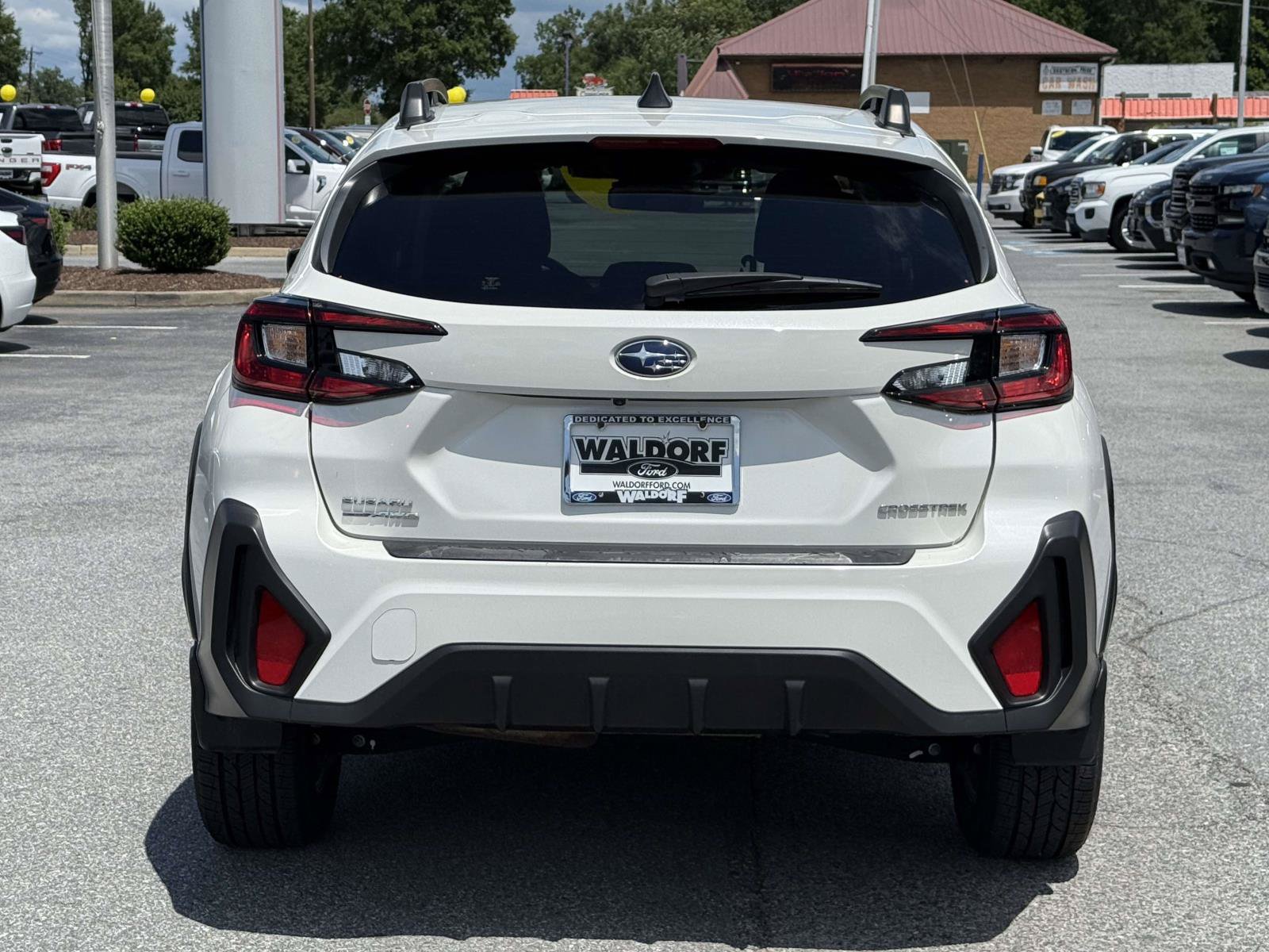 Used 2024 Subaru Crosstrek 2.0i Premium AWD/4WD image 3