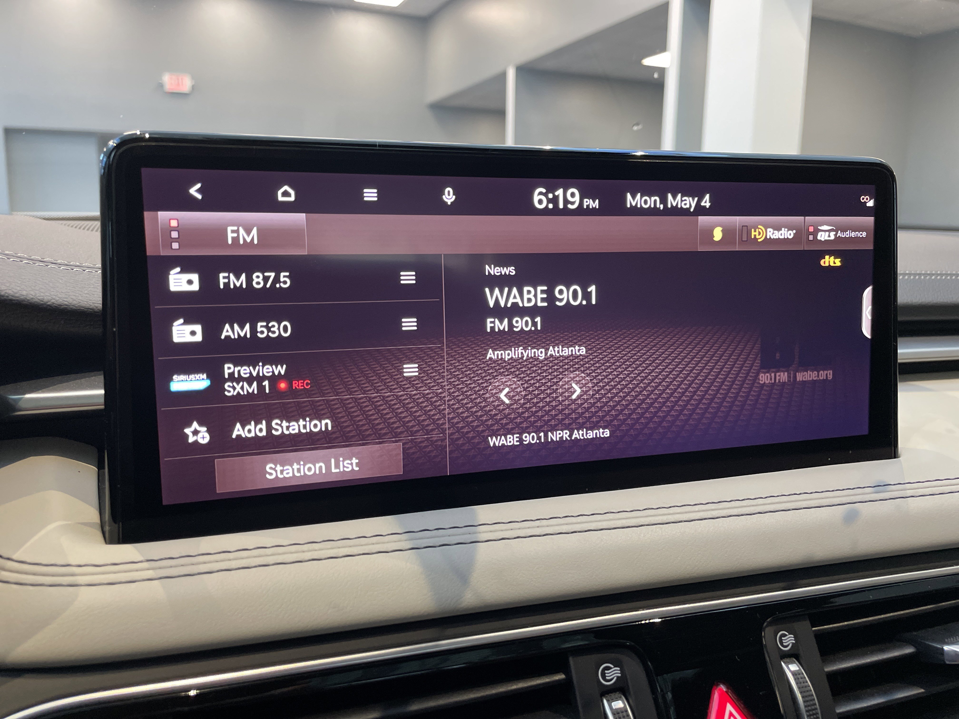 Used 2023 Genesis G70 3.3T w/ Sport Prestige Package RWD image 26