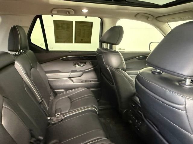Used 2024 Honda Pilot Elite image 43