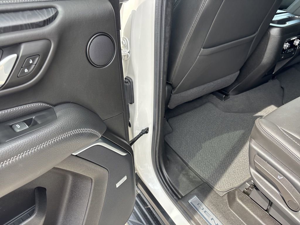 Used 2021 GMC Yukon Denali AWD/4WD image 24