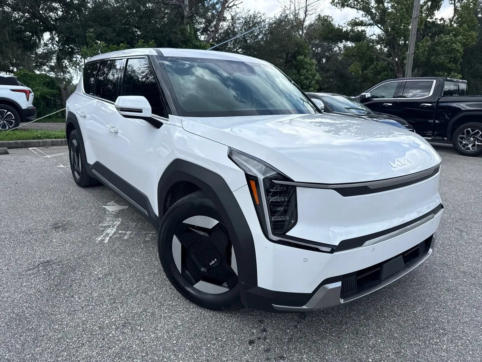 Used 2026 Kia EV9 Light RWD image 5