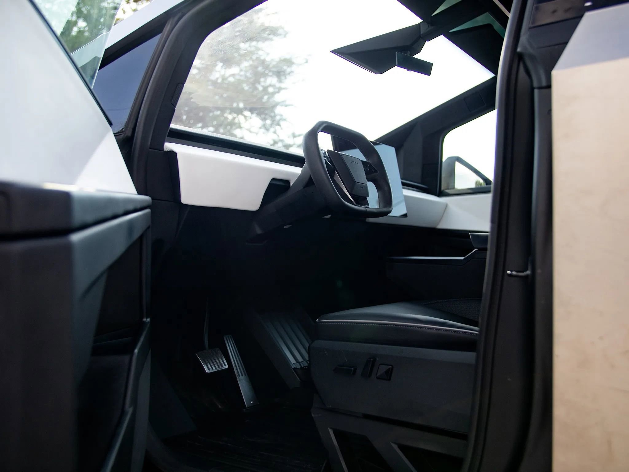 Used 2024 Tesla Cybertruck Cyberbeast image 16