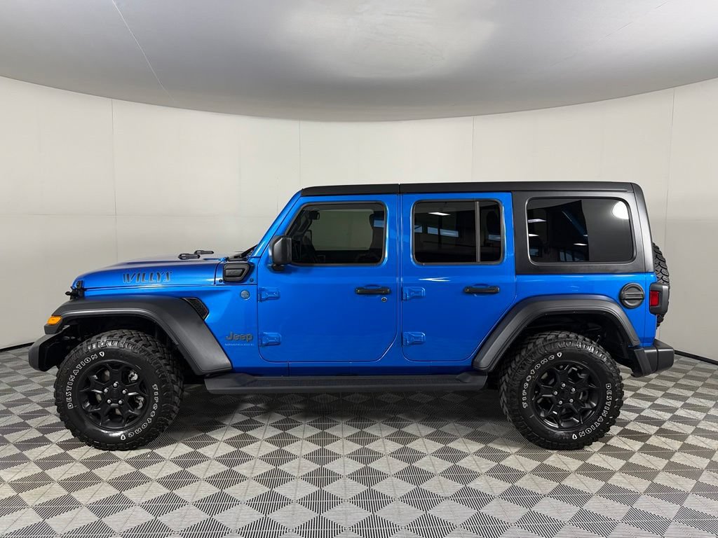 Used 2023 Jeep Wrangler Unlimited w/ Cold Weather Group AWD/4WD image 9