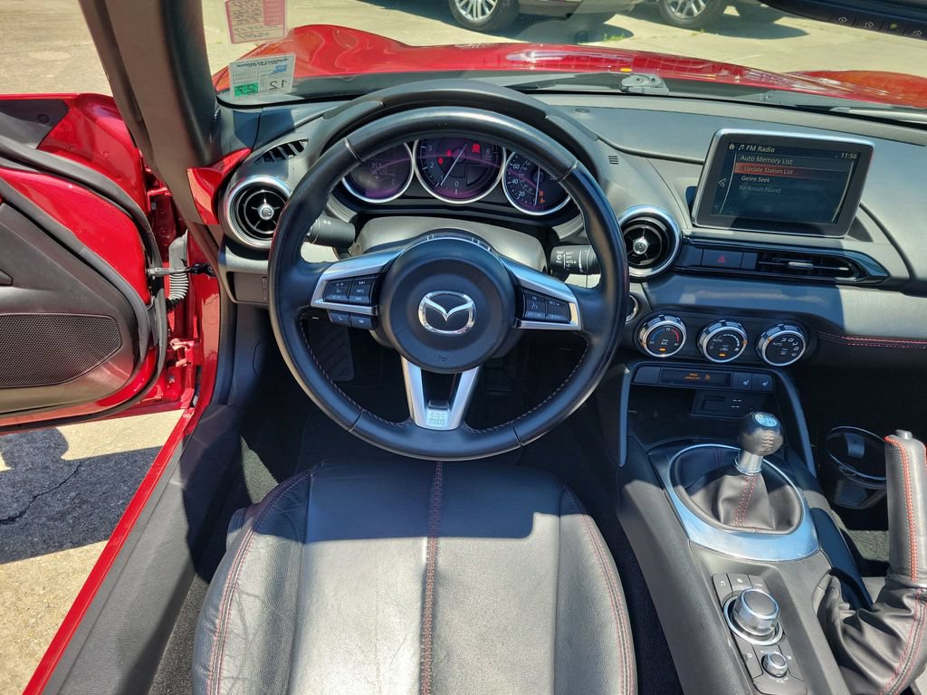 Used 2017 MAZDA MX-5 Miata Grand Touring RWD image 18