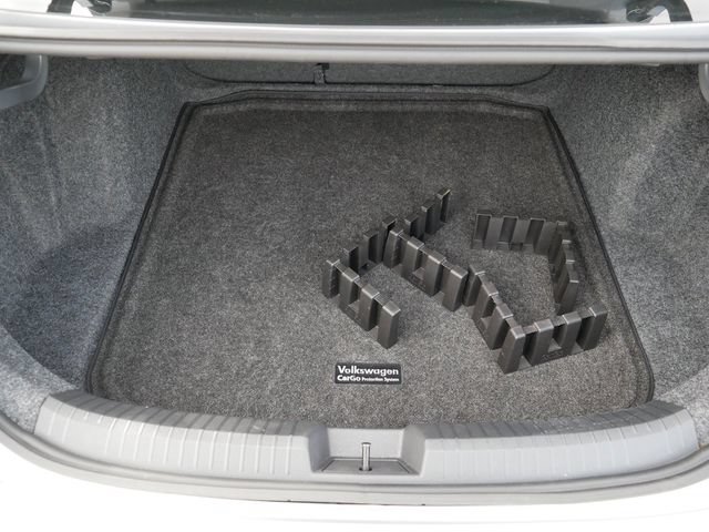 Certified 2023 Volkswagen Jetta SE FWD image 18