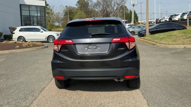 Used 2018 Honda HR-V LX image 9