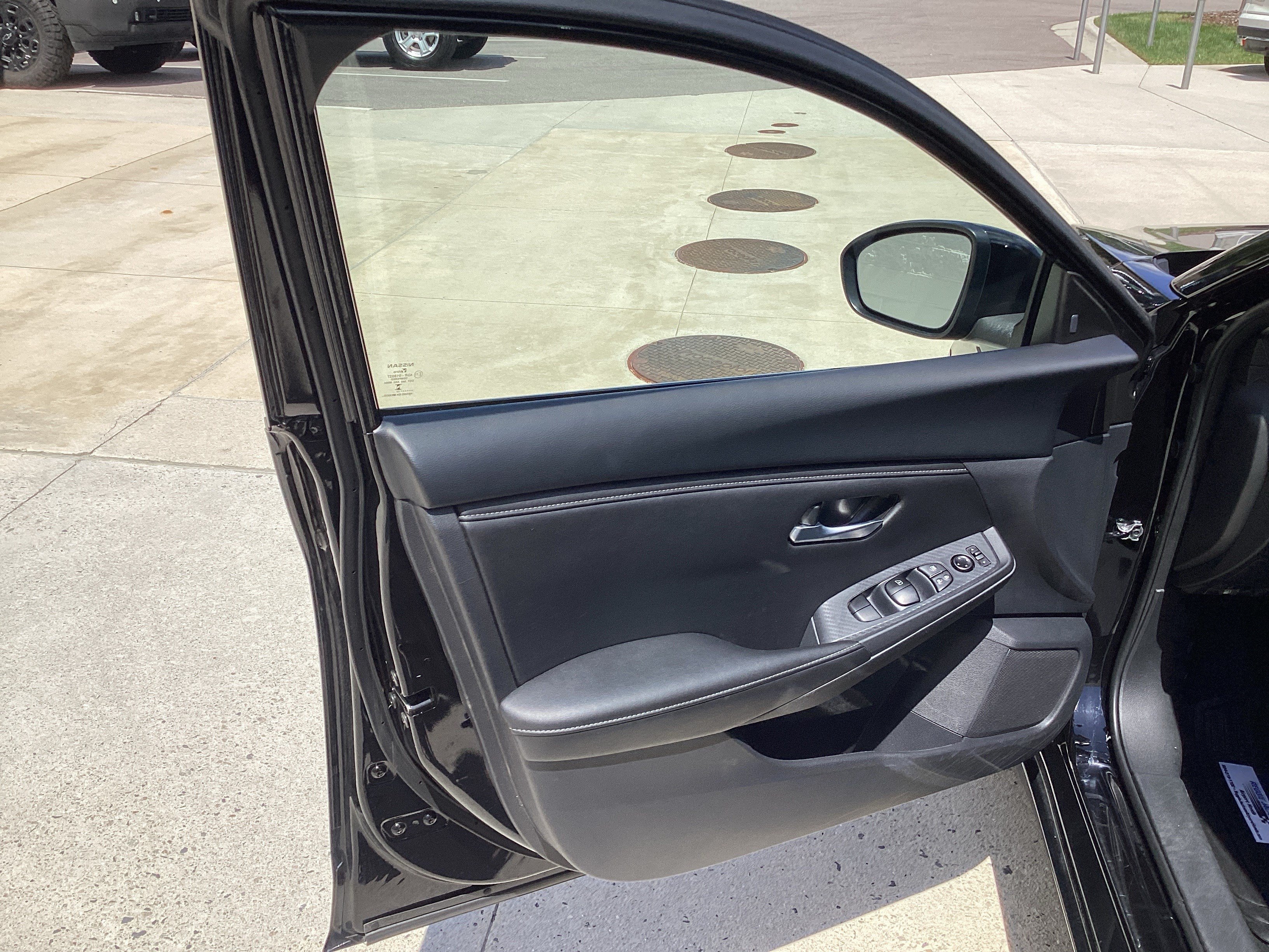 Used 2025 Nissan Sentra SV w/ All-Weather Package FWD image 13