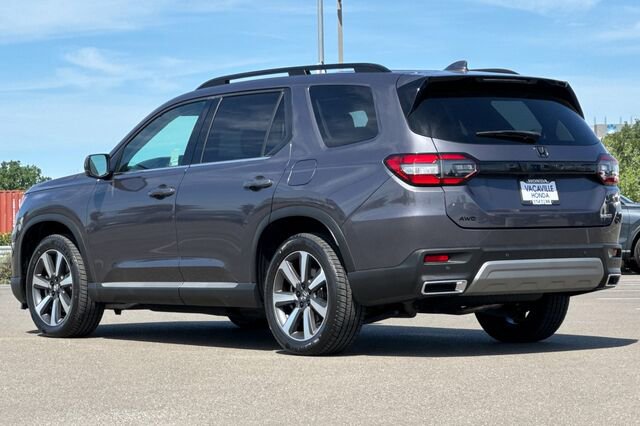 Certified 2023 Honda Pilot Touring image 6