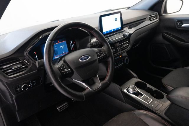 Used 2024 Ford Escape ST-Line image 3