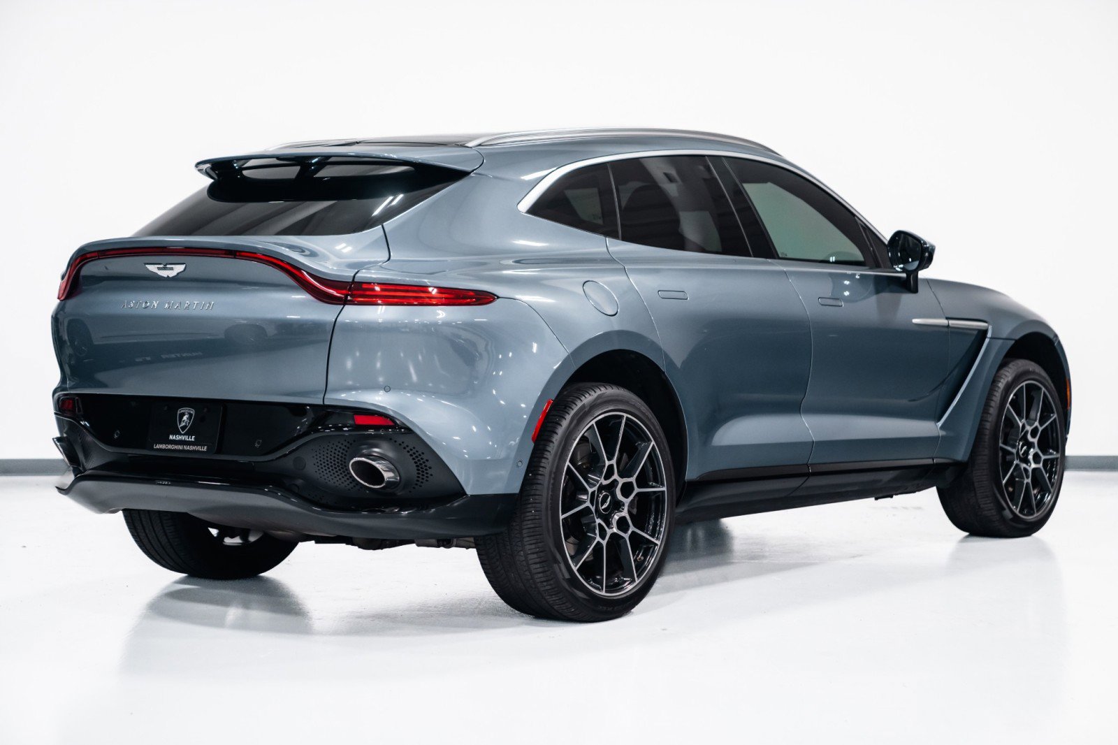 Used 2021 Aston Martin DBX image 7