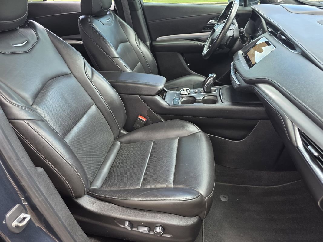 Used 2019 Cadillac XT4 Premium Luxury FWD image 25