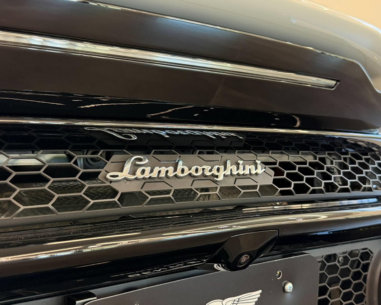 Used 2022 Lamborghini Huracan EVO RWD image 45