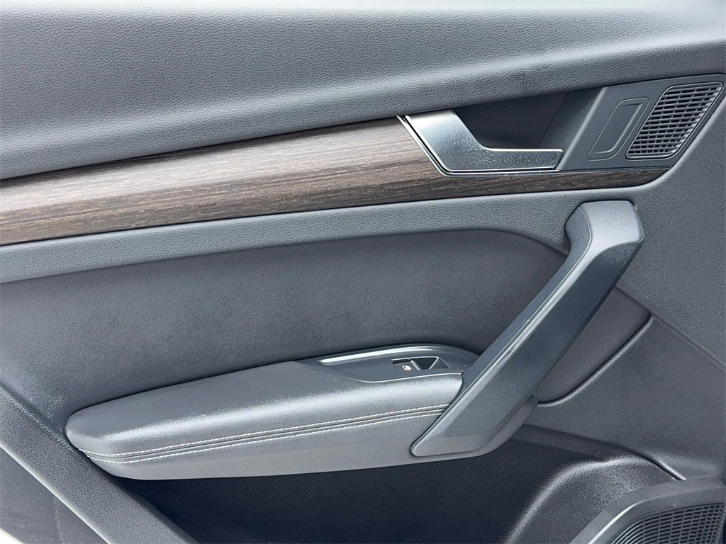 Used 2023 Audi Q5 2.0T Premium Plus w/ Premium Plus Package image 42