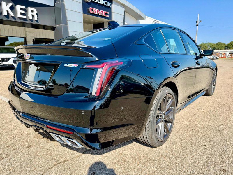 New 2026 Cadillac CT5 V image 4