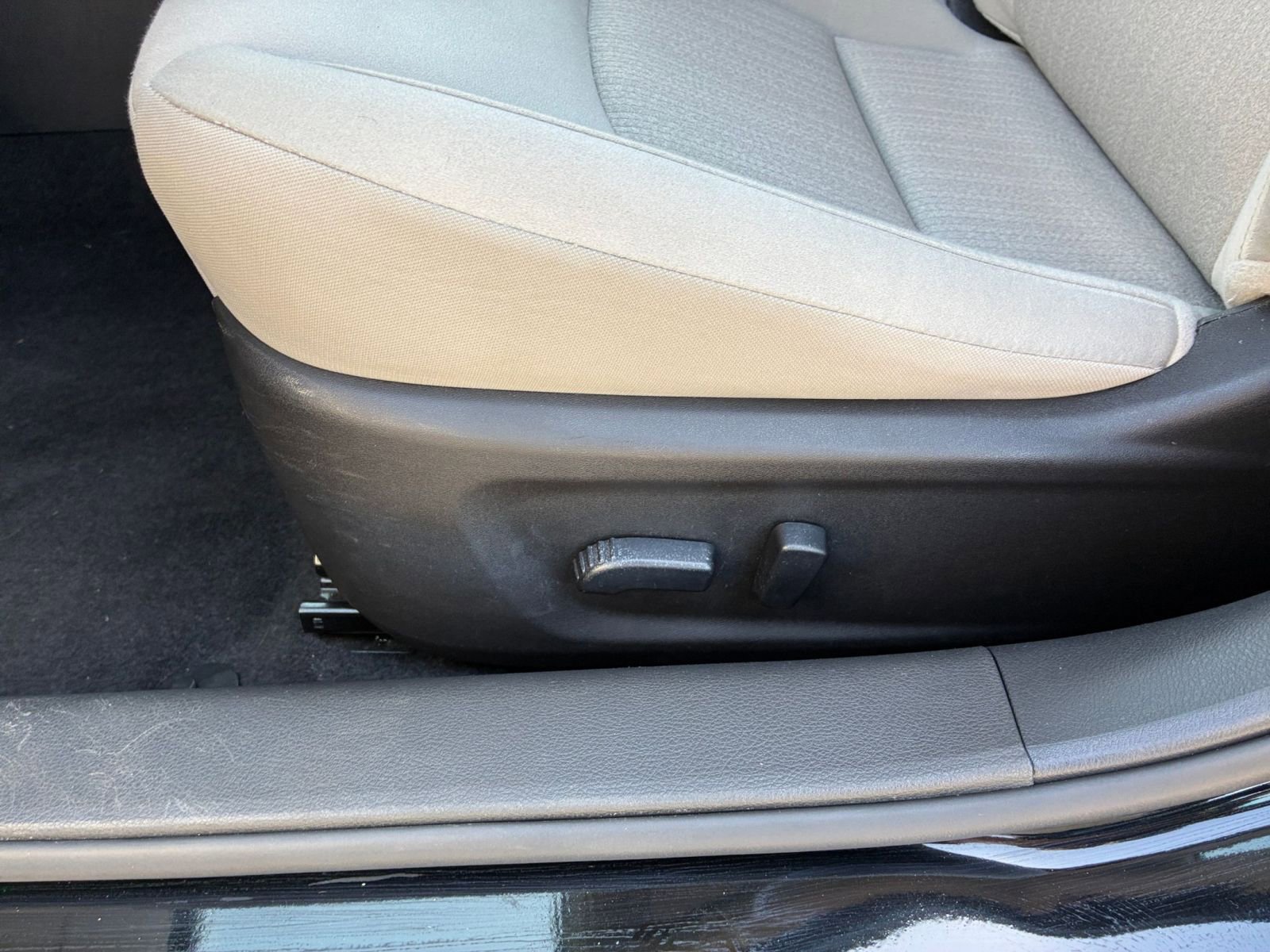 Used 2025 Nissan Altima 2.5 SV FWD image 22