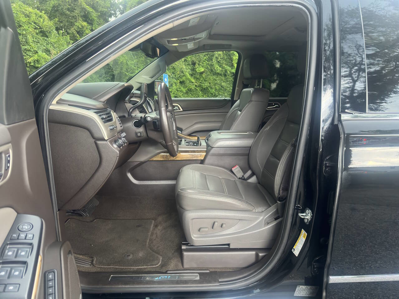 Used 2017 GMC Yukon Denali w/ Open Road Package image 4