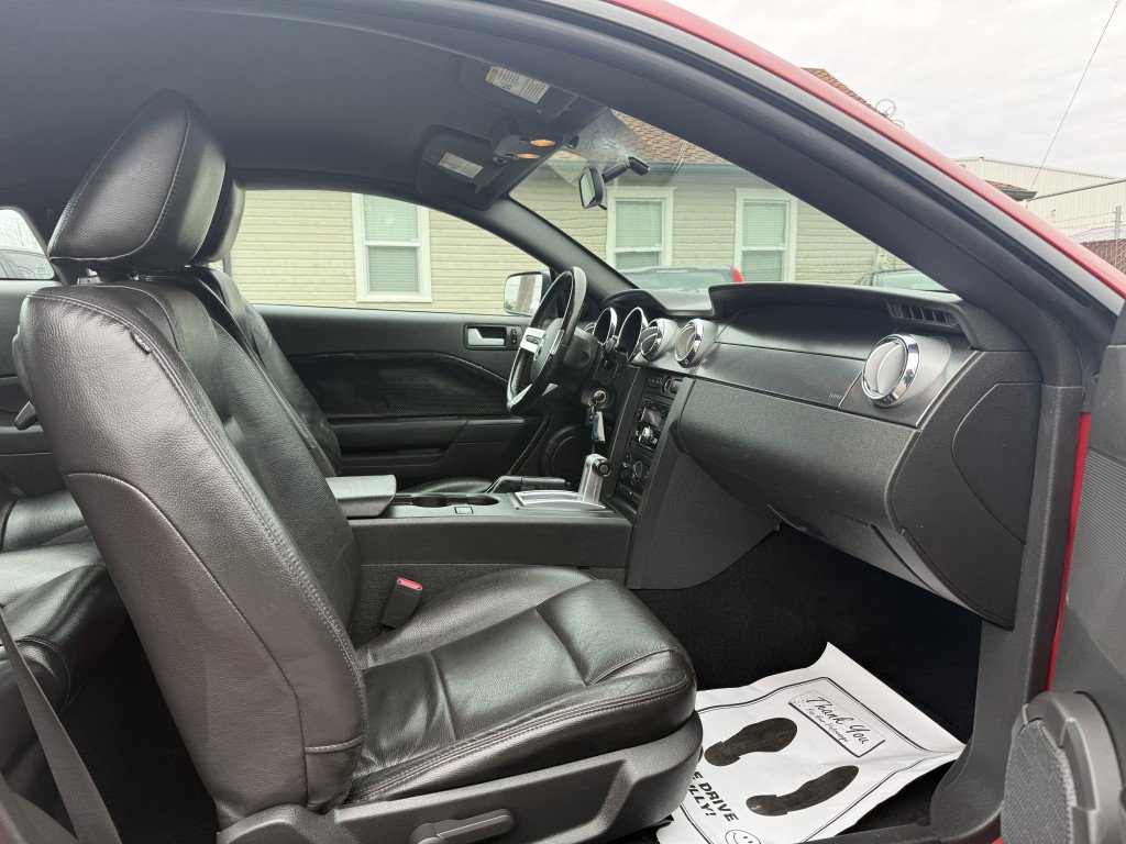 Used 2008 Ford Mustang Premium RWD image 18