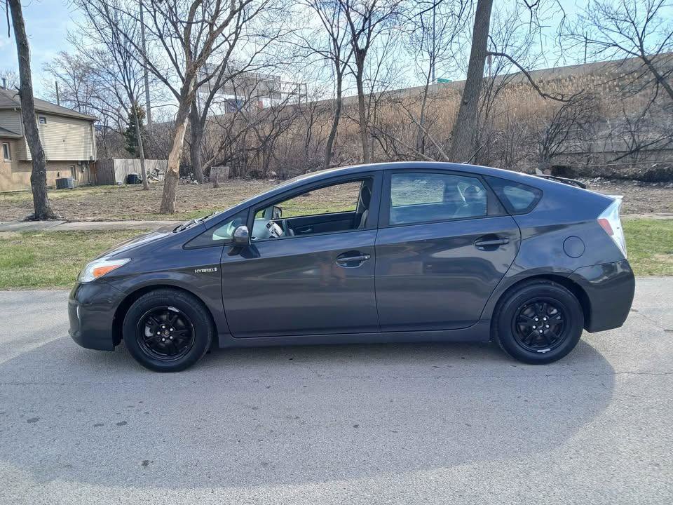 Used 2012 Toyota Prius Two image 2