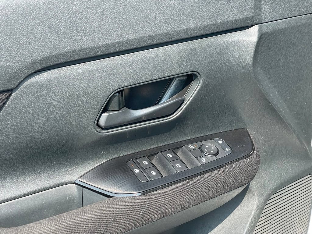 Certified 2025 Nissan Kicks S AWD/4WD image 13