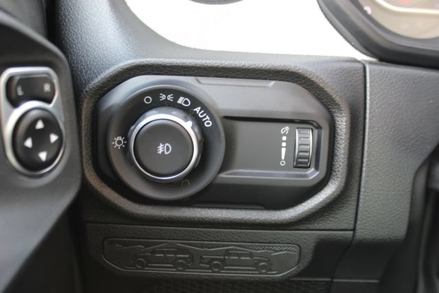 Used 2024 Jeep Wrangler Unlimited Sport AWD/4WD image 14