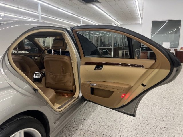 Used 2009 Mercedes-Benz S 550 4MATIC image 40