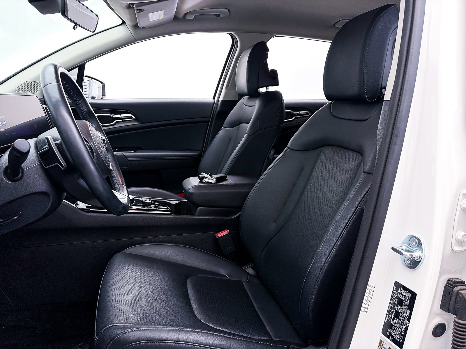 Certified 2023 Kia Sportage EX AWD/4WD image 19