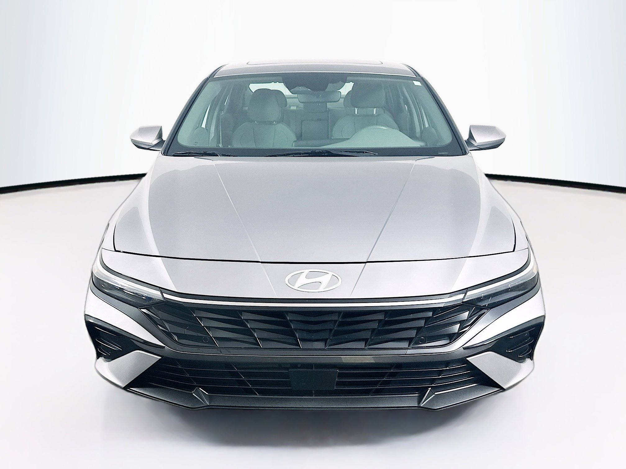Used 2025 Hyundai Elantra SEL FWD image 2