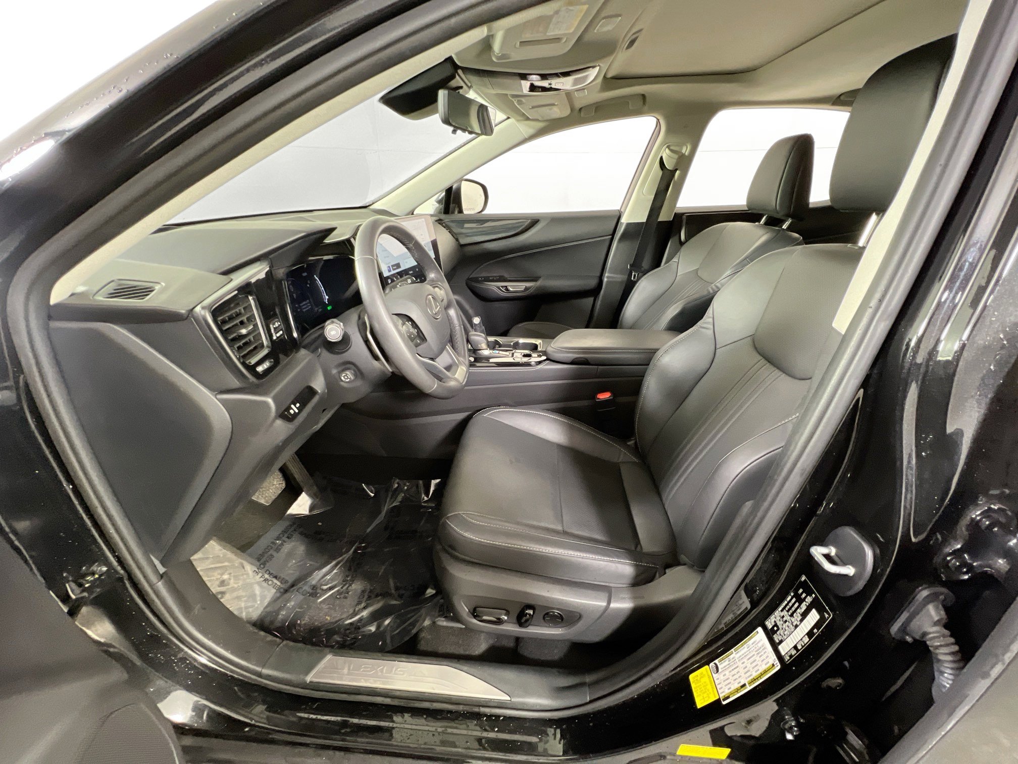 Used 2023 Lexus NX 350h image 21