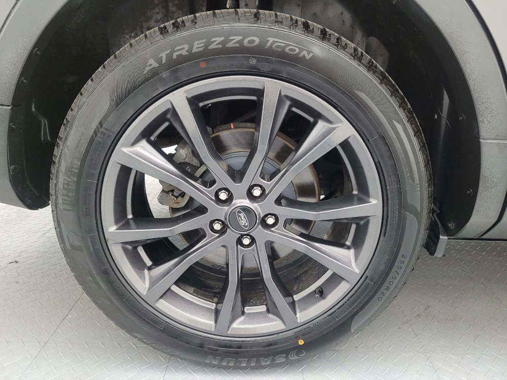 Used 2018 Ford Explorer XLT w/ Equipment Group 202A FWD image 31